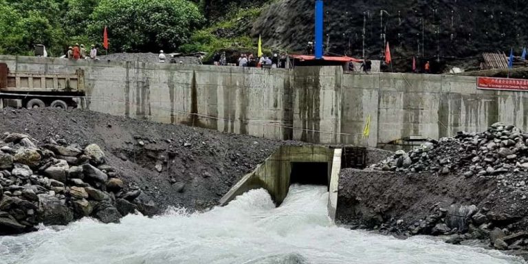 मेलम्चीको पानी सुन्दरीजलस्थित प्रशोधन केन्द्रमा झर्ने