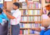पुस्तकालय सहितको सैलुन चलाउने ‘मारियाप्पन’, पुस्तक पढ्नेलाई दिन्छन् छुट