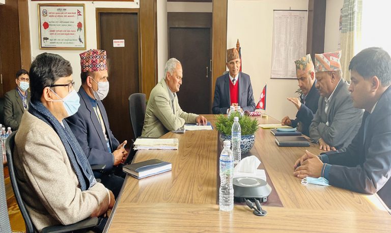 अर्थमन्त्रीको निर्देशन-‘बीमा क्षेत्रका समस्या समाधान गर्न खरो रुपमा उत्रनू’