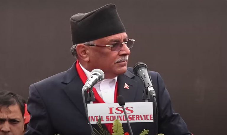 ‘प्रतिगमनविरुद्ध सिंहदरबार र बालुवाटार घेर्नेगरि आँधी-हुरी आउँछ, कसैले थाम्‍न सक्दैन’