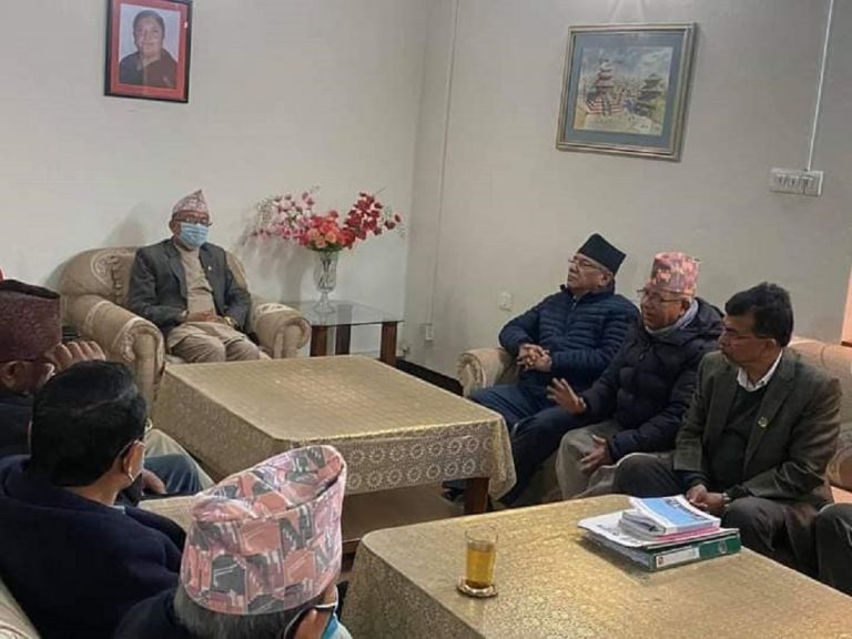 निर्वाचन आयोगमा प्रचण्ड-माधव समूहद्वारा आधिकारिकता दाबी पेश