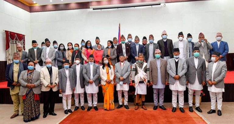 अख्तियार प्रमुखमा राईसहित संवैधानिक निकायका पदाधिकारीले लिए सपथ