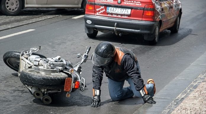 मोटरसाईकल दुर्घटनाबाट बच्नको लागि यी कुरामा ध्यान दिनुहोस्