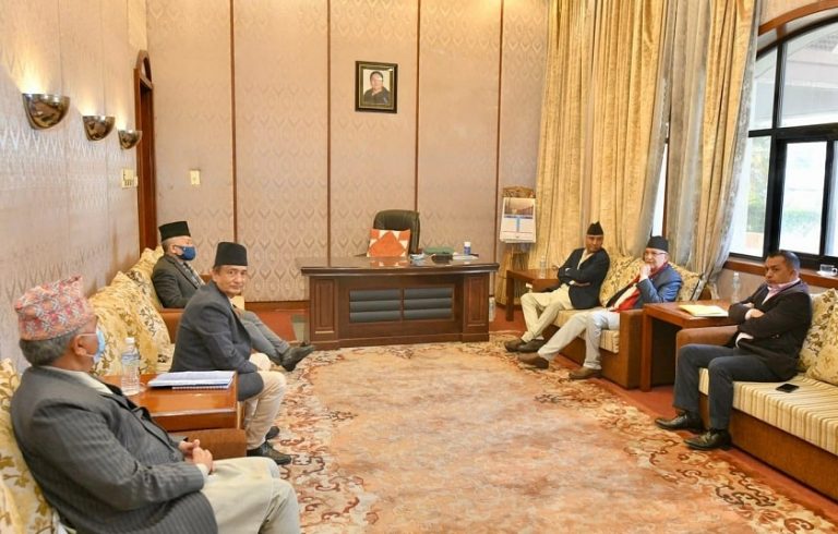 एमसीसी अनुमोदनलाई गठबन्धनको साथ नपाएपछि प्रतिपक्षीको समर्थन खोज्‍दै देउवा