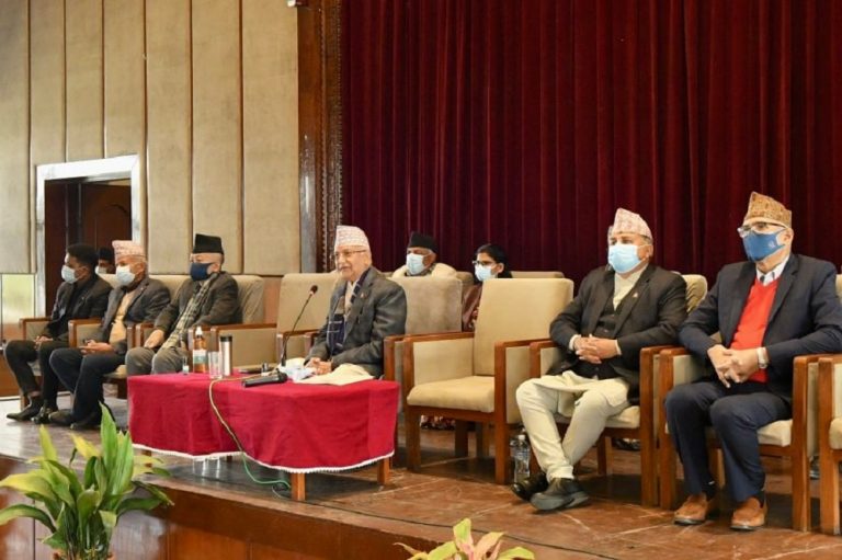 एमालेले तत्काल चार न्यायाधीशविरुद्ध महाभियोग प्रस्ताव नल्याउने