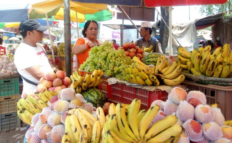 फलफूलको आयात उच्च: ११ महिनामा नेपालीले खाए ८ करोड १५ लाख किलो स्याउ