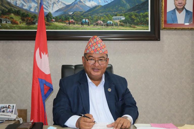 रेमिट्यान्स बढाउन श्रममन्त्री श्रेष्ठका दर्जन प्रस्ताव
