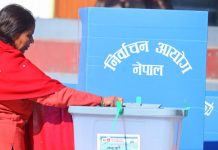 दाेलखामा राेकिएकाे मतदान अझै सुरु हुन सकेन, बुथ एजेन्ट प्रहरीको नियन्त्रणमा