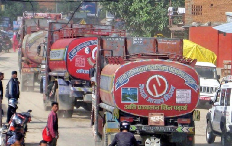 इन्धनको मूल्यमा चर्को वृद्धि, पेट्रोलको मूल्य २ सय नजिक