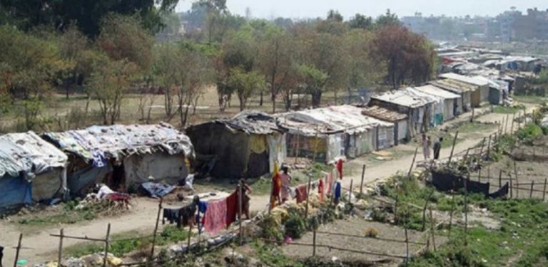वाग्मती करिडोरमा सुकुम्बासी बस्ती तगारो, साढे दुई दशकमा पनि बनेन करिडोर