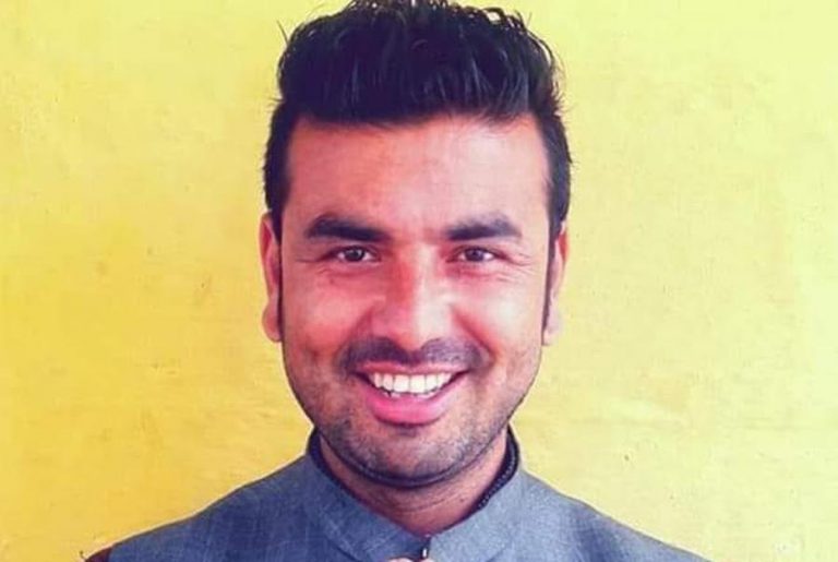 वडाध्यक्षमा निर्वाचित भए सरकारी सुविधा नलिने अभिनेता राज घिमिरेको घोषणा