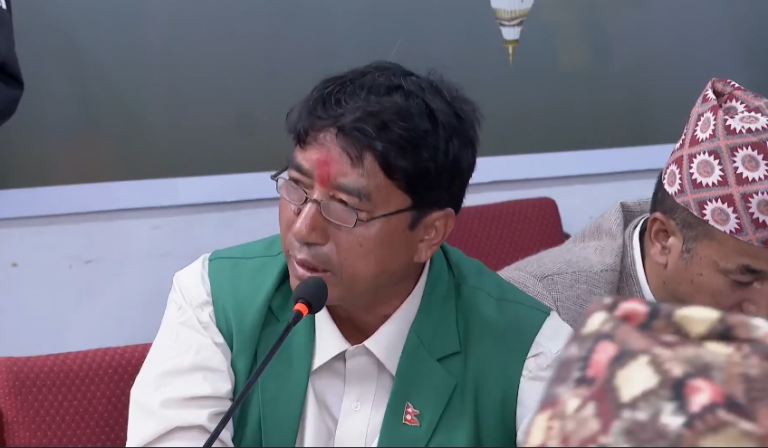 वडाध्यक्ष डंगोलले भने-‘फोहोरमैला व्यवस्थापन नभएसम्म बैठकको भत्ता लिन्नँ, खातामा पैसा नहाल्नु होला’