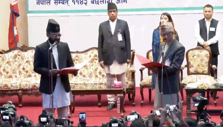 काठमाडौं महानगर प्रमुख बालेन्द्रले लिए शपथ