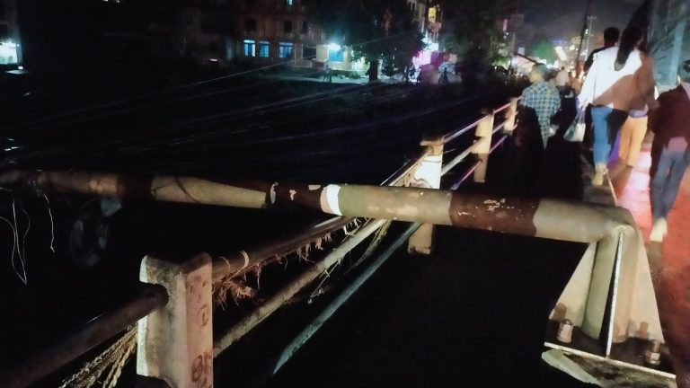 चितवनमा भीषण हावाहुरी, तीन जनाको मृत्यु एक घाइते