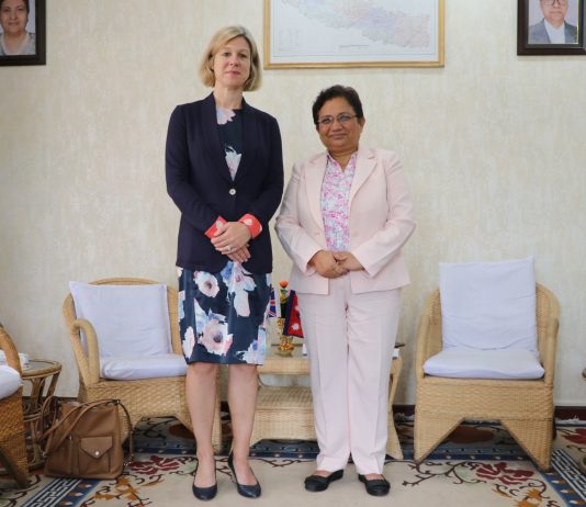 नेपालका जलासययुक्त आयोजनामा लगानी गर्न बेलायत सरकारलाई मन्त्री भुषालको आग्रह