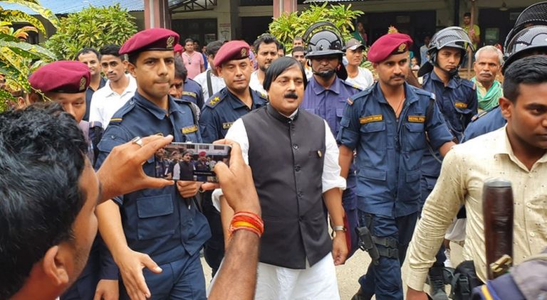 इटाभट्टामा जिउँदै मान्छे जलाएको अभियोगमा दोषि ठहर कांग्रेस नेता आलमलाई अदालतको सफाई