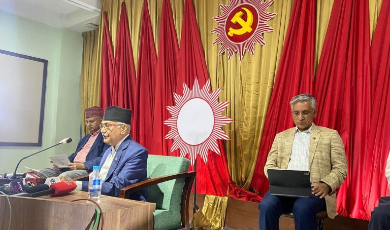 ओलीको टिप्पणी: ‘विरालो किन्नु पर्दैन, जसले ठूलो कचौरामा दूधभात दिन्छ उतै जान्छ’