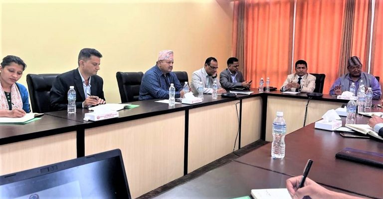 गन्तब्य मुलुकमा श्रमिकका गुनासो सम्वोधन गर्न श्रम सहचारी र काउन्सिलरलाई श्रममन्त्रीको निर्देशन