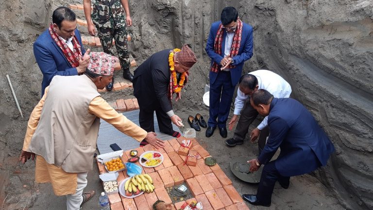 त्रिभुवन विमानस्थलको आन्तरिक टर्मिनलमा धमाधम बन्दैछन् पूर्वाधार (फोटो फिचर)