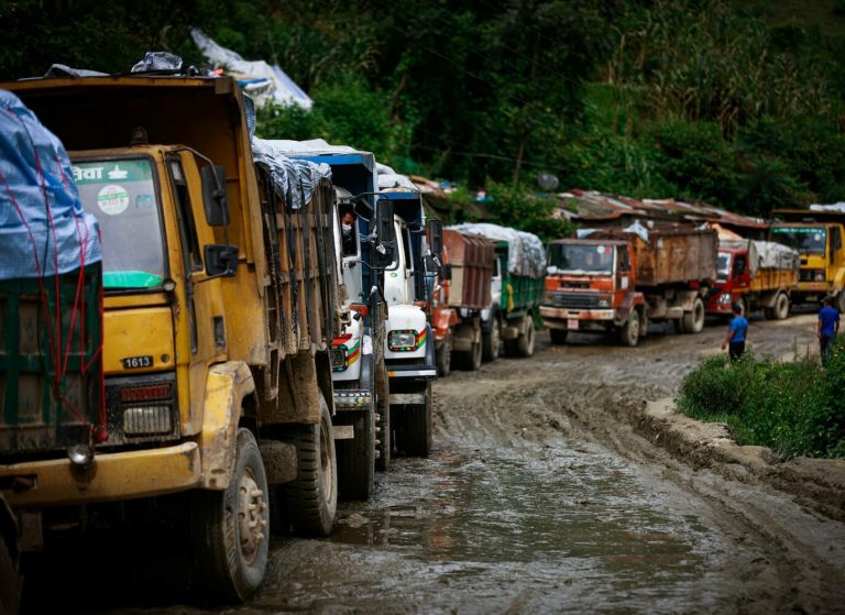 भोलीबाट काठमाडौंमा कुहिने र नकुहिने फोहोर लिन छुट्टाछुट्टै गाडी आउने