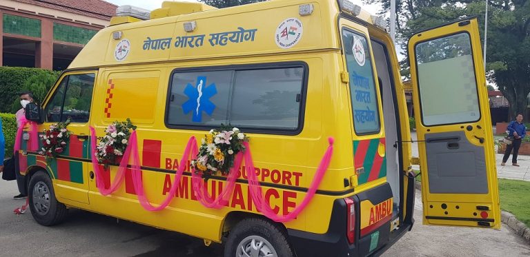 नेपाल-भारत मैत्री बिकास साझेदारी कार्यक्रम अन्तर्गत दोधारा चाँदनीलाई एम्बुलेन्स