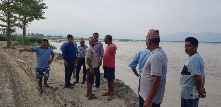 दोधारा चाँदनीका मेयर, उपमेयरद्धारा महाकाली नदीको जोखिम क्षेत्रको अनुगमन