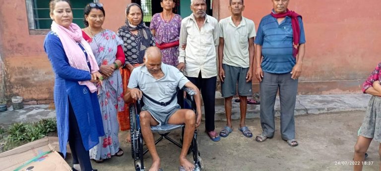 ह्विल चियर बोकेर दोधारा चाँदनीका उपमेयर अपाङ्ग व्यक्तिको घरघरमा