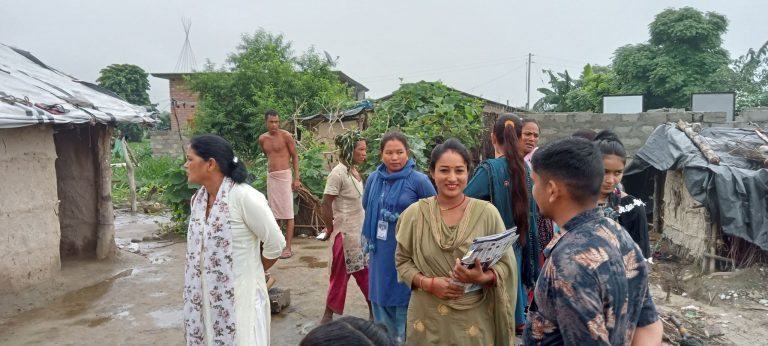 दोधारा चाँदनीका ग्रामीण भेगका स्थानीयहरुलाई मानव बेचबिखनविरुद्ध जागरुक बनाईदै