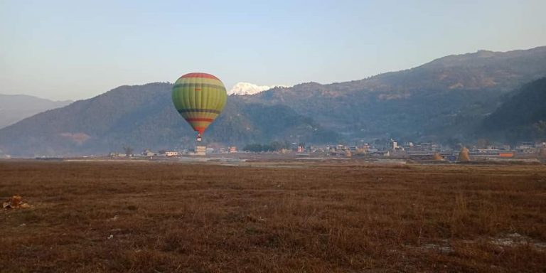 पोखराको आकाशमा फेरि उड्दै  ‘हट एयर बेलुन’