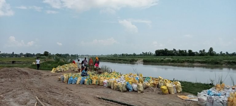अठार नम्वर पिल्लर बस्तीमा जैविक तटबन्ध निर्माण सम्पन्न, स्थानीयमा खुशीयाली
