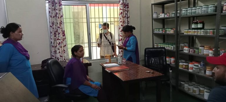 दोधारा चाँदनीको  स्थानीयमा आयुर्वेदिक उपचार पद्धतीको पहुँच बढ्दै