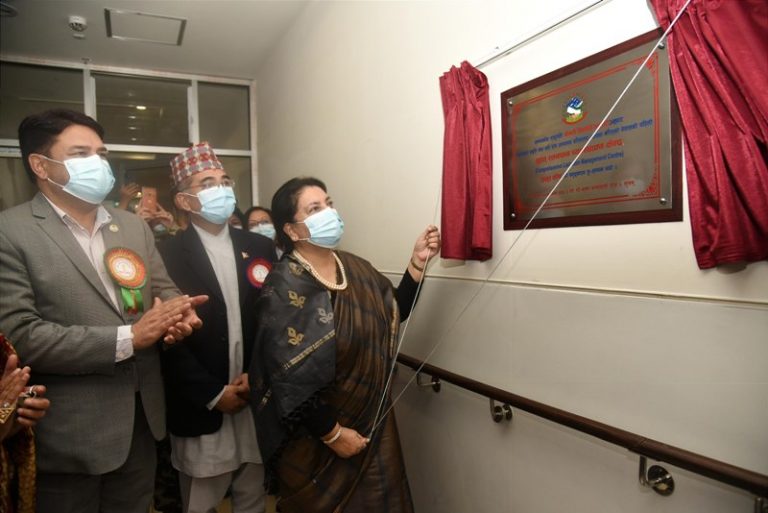 नेपालमा पहिलो पटक आमाको दूध राख्न मिल्ने ‘ ह्युमन मिल्क बैंक’ सञ्चालन