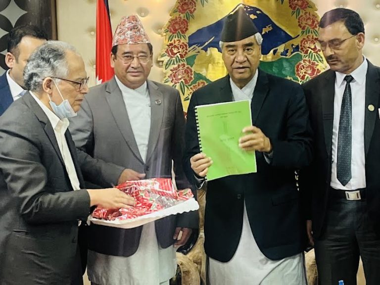 निजगढमा अन्तराष्ट्रिय विमानस्थल उपयुक्त हुने विज्ञ समूहको निष्कर्ष, प्रधानमन्त्रीलाई बुझाइयो प्रतिवेदन