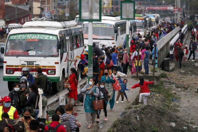 दशैंमा ६ लाख ११ हजार बढीले छाडे काठमाडौं उपत्यका