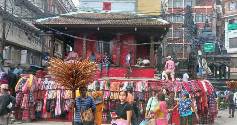 असन र ईन्द्रचोक क्षेत्र वरपरमा मन्दिर तथा सम्पदामा भइरहेका अवैध व्यापार हटाइने