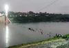 भारतको गुजरातमा सय वर्ष पुरानो झोलुंगे पुल चुडिंदा १४१ जनाको मृत्यु