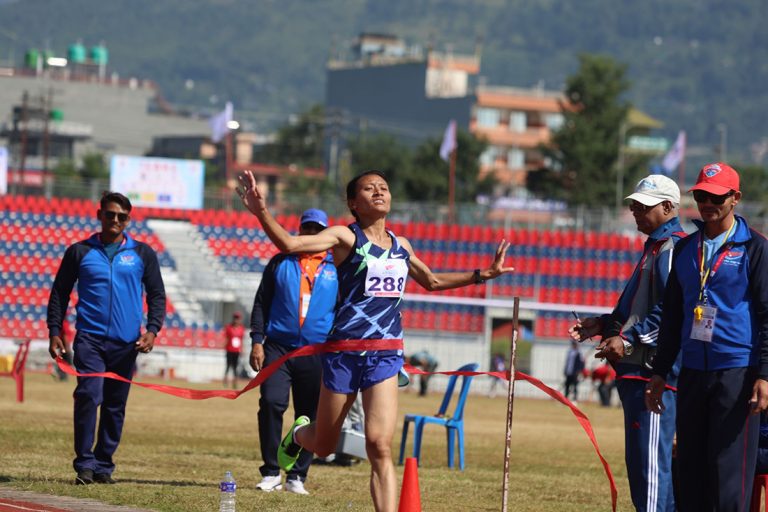 एथ्लेटिक्सतर्फ १० हजार मिटरमा सन्तोषीले जितिन स्वर्ण पदक