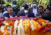 शताब्दी पुरूषको पार्थिव शरीरमा प्रधानमन्त्रीले ओढाए राष्ट्रिय झण्डा