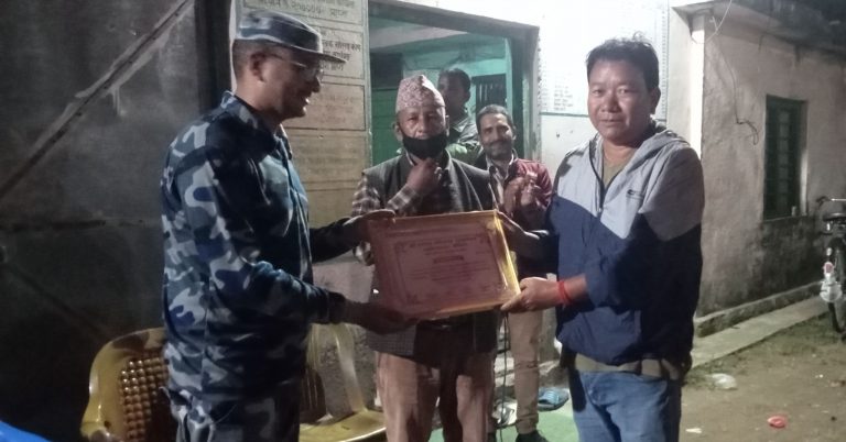 चण्डिका रामलीला ब्यवस्थापन समितिद्धारा पत्रकार गुरुङ्ग सम्मानित