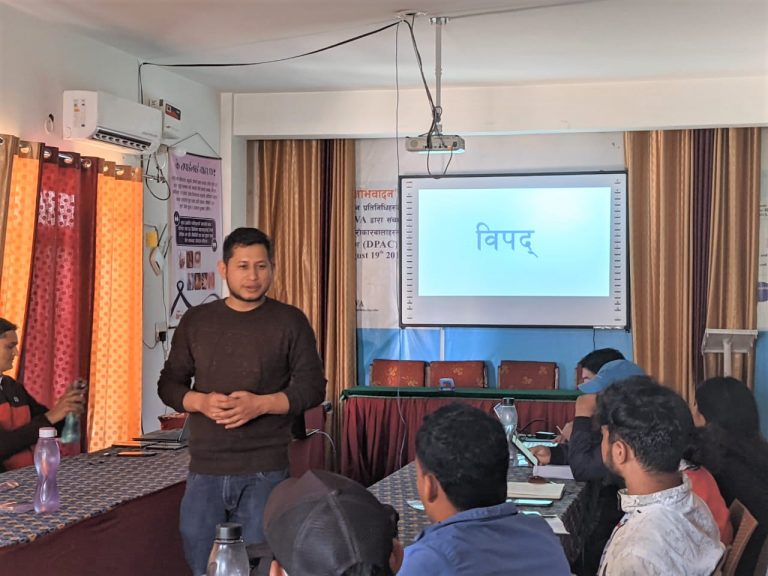 विपद् पूर्व तयारीका लागि दोधारा चाँदनीमा मोबाईल एफ मार्फत घरधुरी सर्वेक्षण गरिने