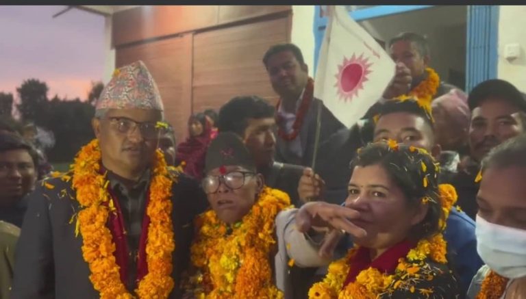 ‘भेलु बाजे’लाई पैसा दिएको भन्दै सूर्य थापालाई आयोगको २४ घण्टे स्पष्टीकरण