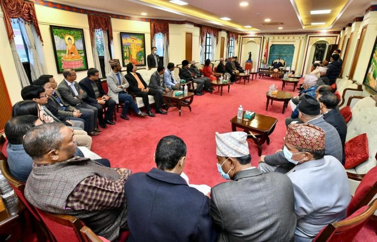राप्रपा र नागरिक उन्मुक्ति पार्टी तत्काल सरकारमा नजाने