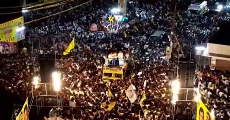 भारतमा पूर्व मुख्यमन्त्रीको रोड शोमा भागदौड मच्चिँदा ८ जनाको मृत्यु