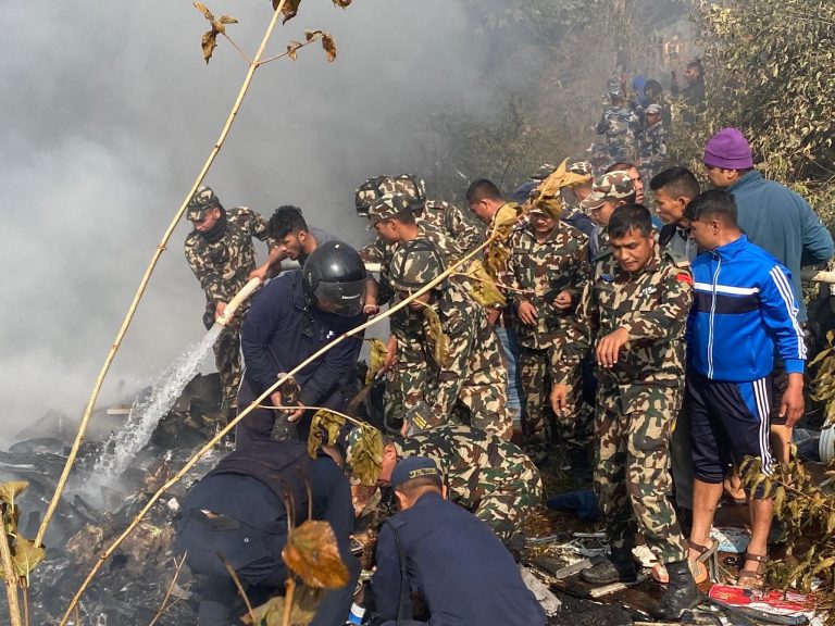 पोखरा विमान दुर्घटनाः शव आफन्तलाई जिम्मा लगाइँदै