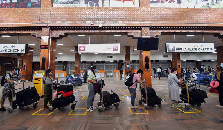 विमानस्थलमा वैदेशिक रोजगारीमा जाने श्रमिकको छुट्टै लाइन हट्यो