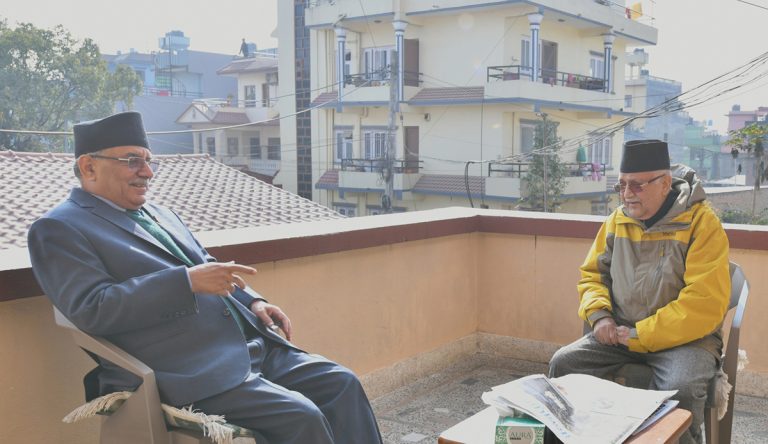 कांग्रेसले विश्वासको मत दिएपछि अलमलिएका ‘प्रचण्ड’ ओली निवासमा