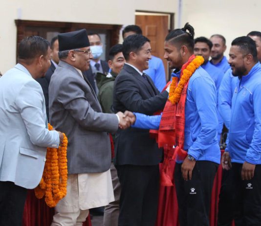 विजेता खेलाडीलाई प्रतिव्यक्ति दुईलाख पुरस्कार दिने प्रधानमन्त्रीको घोषणा