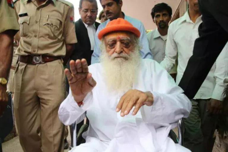 बलात्कार मुद्दामा ८१ वर्षीया आसाराम बापुलाई फेरि जन्मकैदको फैसला