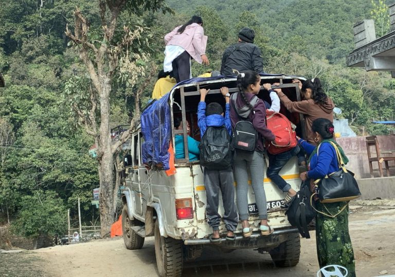 यात्रुलाई जोखिमपूर्ण यात्रा गराउने साढे २१ हजार चालकलाई कारबाही