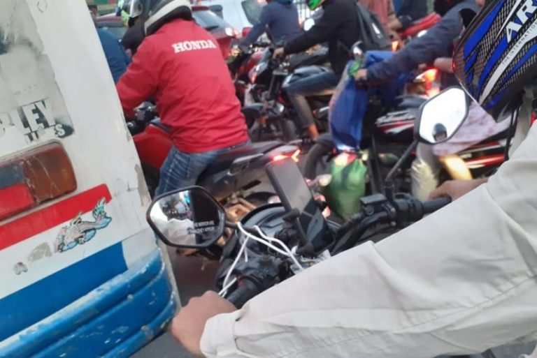 अब मोटरसाइकलमा मोबाइल होल्डर र स्ट्यान्ड राख्न पाउने